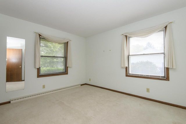 2885 S 126th STREET, New Berlin, WI 53151