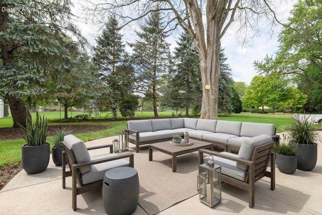 2885 S 126th STREET, New Berlin, WI 53151