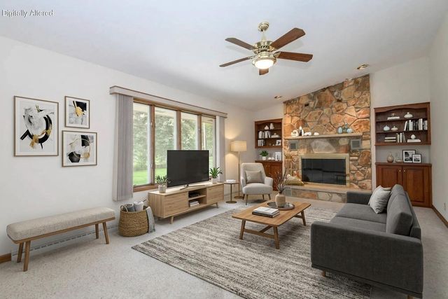 2885 S 126th STREET, New Berlin, WI 53151