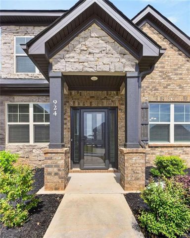 924 Dexter Drive, Stockbridge, GA 30281
