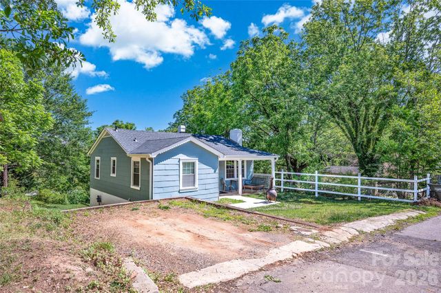 723 F Avenue SE, Hickory, NC 28602