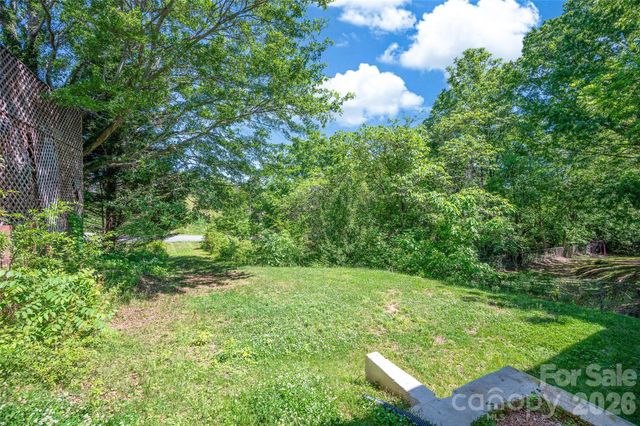 723 F Avenue SE, Hickory, NC 28602