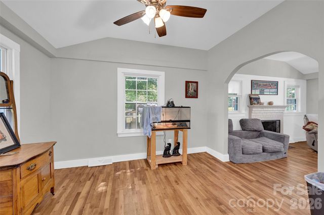 723 F Avenue SE, Hickory, NC 28602