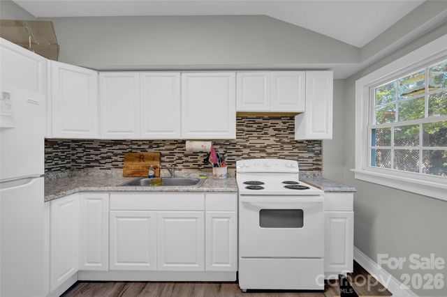 723 F Avenue SE, Hickory, NC 28602