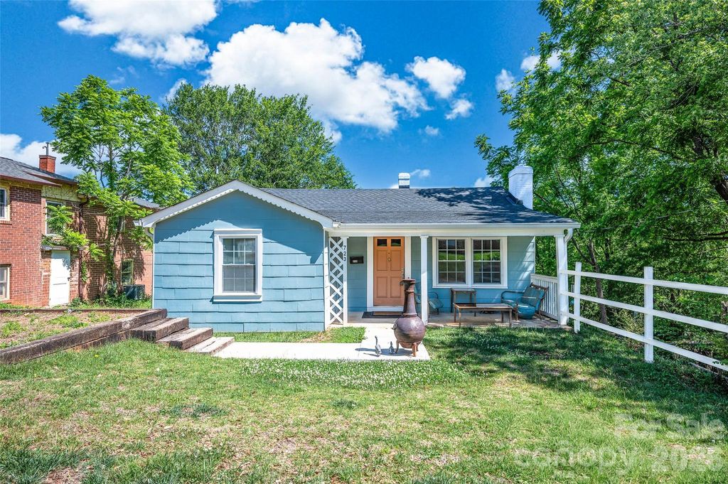 723 F Avenue SE, Hickory, NC 28602
