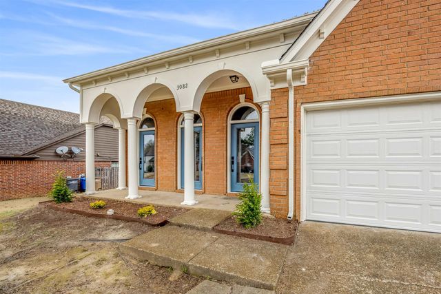 3082 WOODLAND CREST DR, Lakeland, TN 38002