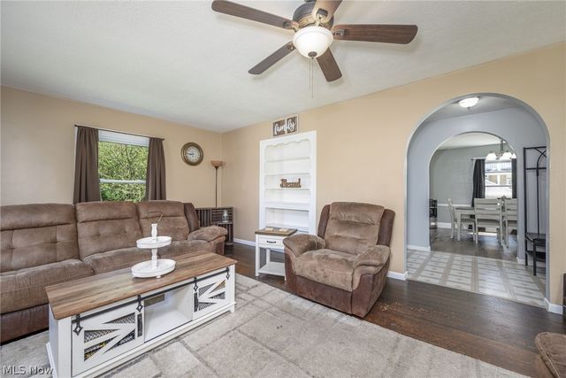216 Lewis Place NE, Massillon, OH 44646
