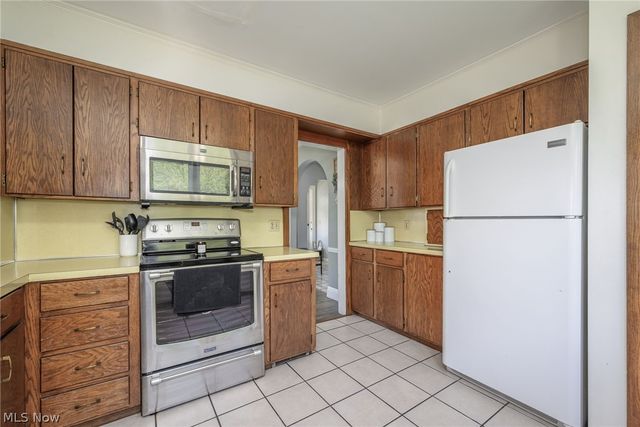 216 Lewis Place NE, Massillon, OH 44646