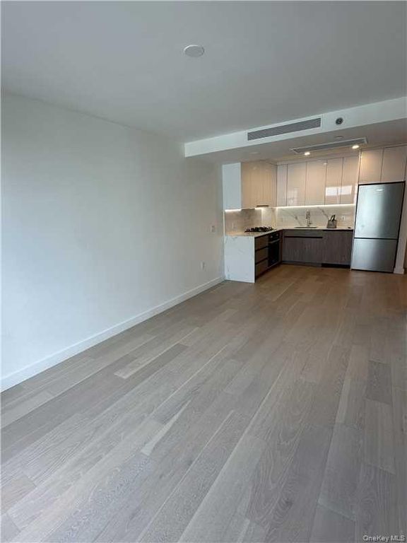 144-49 Northern Boulevard 520, Flushing, NY 11354