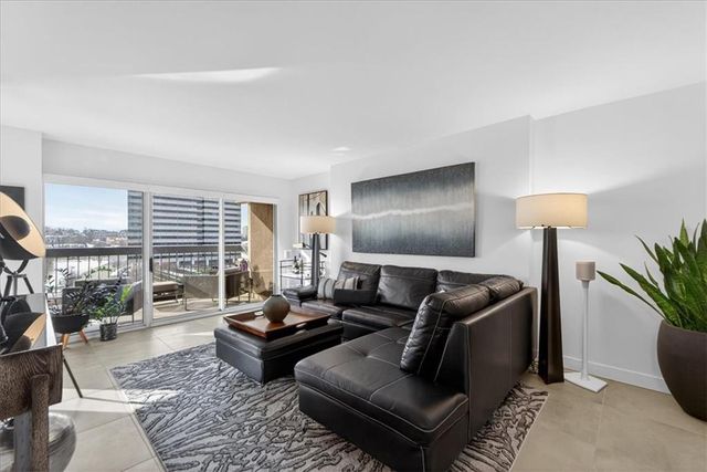 2510 Grand Boulevard 1102, Kansas City, MO 64108