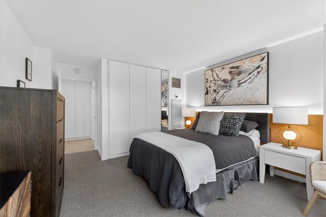 2510 Grand Boulevard 1102, Kansas City, MO 64108