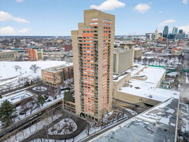 2510 Grand Boulevard 1102, Kansas City, MO 64108