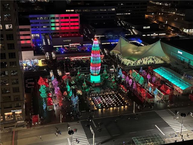 2510 Grand Boulevard 1102, Kansas City, MO 64108