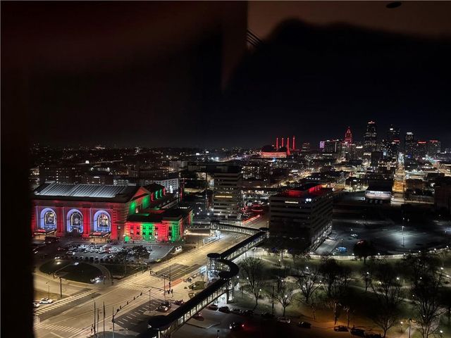 2510 Grand Boulevard 1102, Kansas City, MO 64108