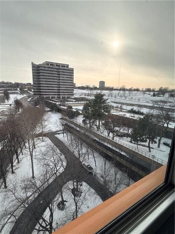 2510 Grand Boulevard 1102, Kansas City, MO 64108