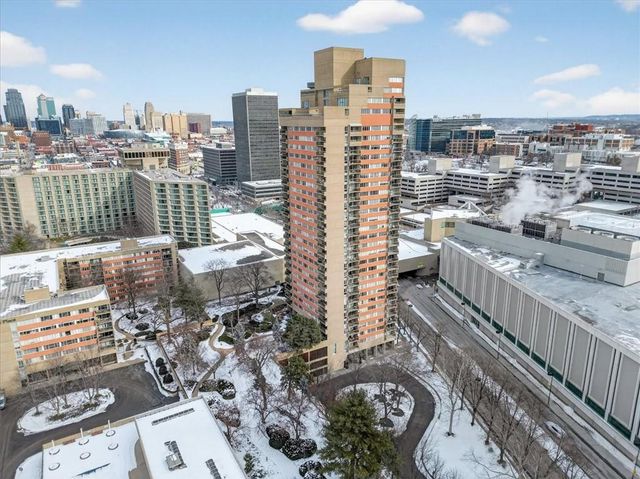 2510 Grand Boulevard 1102, Kansas City, MO 64108