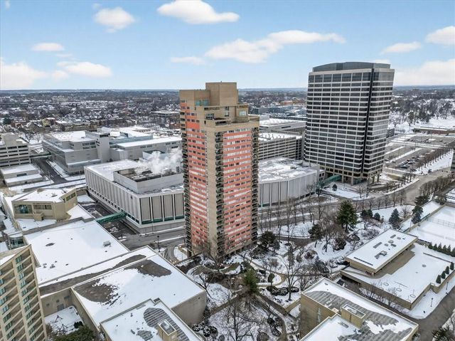 2510 Grand Boulevard 1102, Kansas City, MO 64108