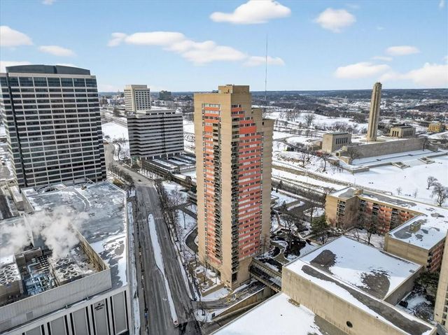 2510 Grand Boulevard 1102, Kansas City, MO 64108