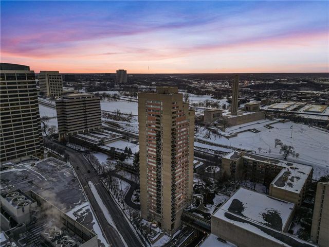 2510 Grand Boulevard 1102, Kansas City, MO 64108