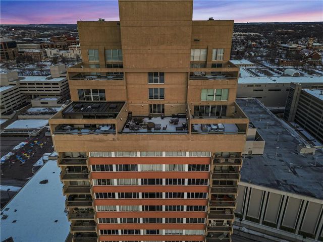 2510 Grand Boulevard 1102, Kansas City, MO 64108