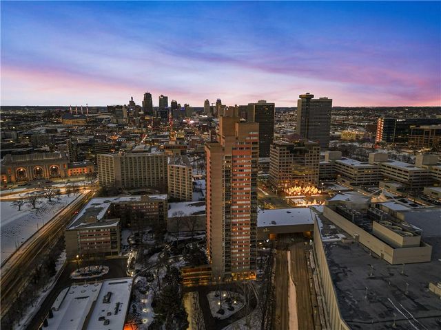 2510 Grand Boulevard 1102, Kansas City, MO 64108