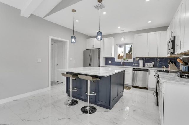 2019 NE 14th Court, Fort Lauderdale, FL 33304