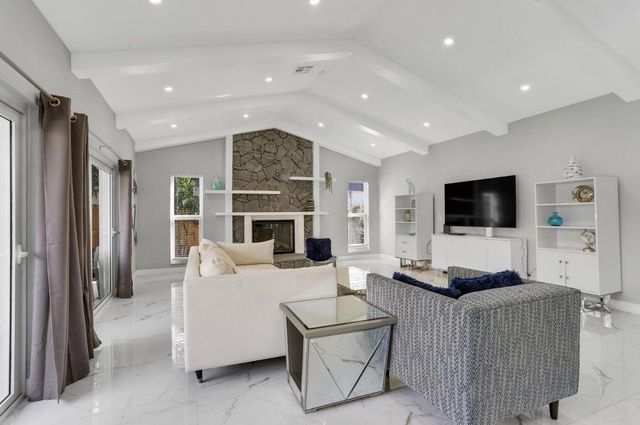 2019 NE 14th Court, Fort Lauderdale, FL 33304