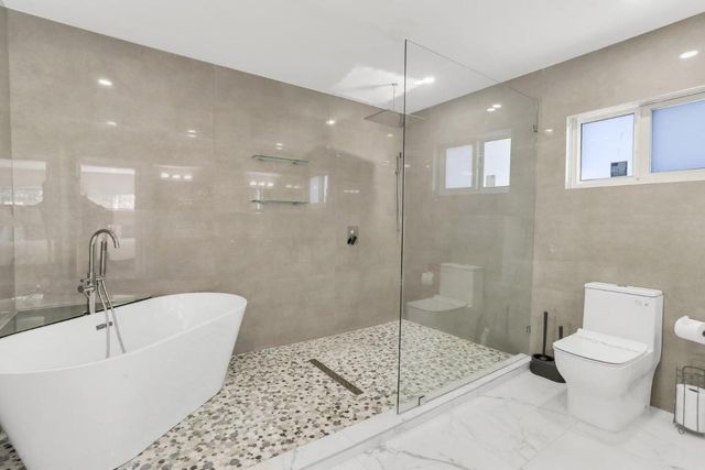 2019 NE 14th Court, Fort Lauderdale, FL 33304