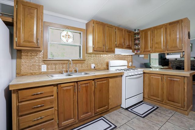 7120 S Hoot Owl Lane, Brazil, IN 47834
