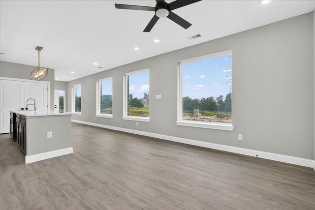 808 Premier, Grand Prairie, TX 75051