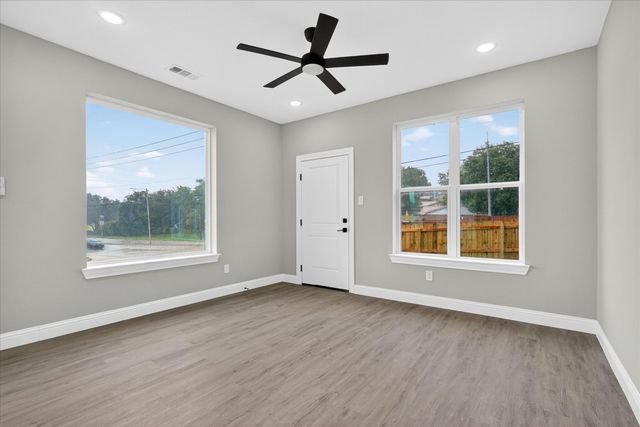 808 Premier, Grand Prairie, TX 75051