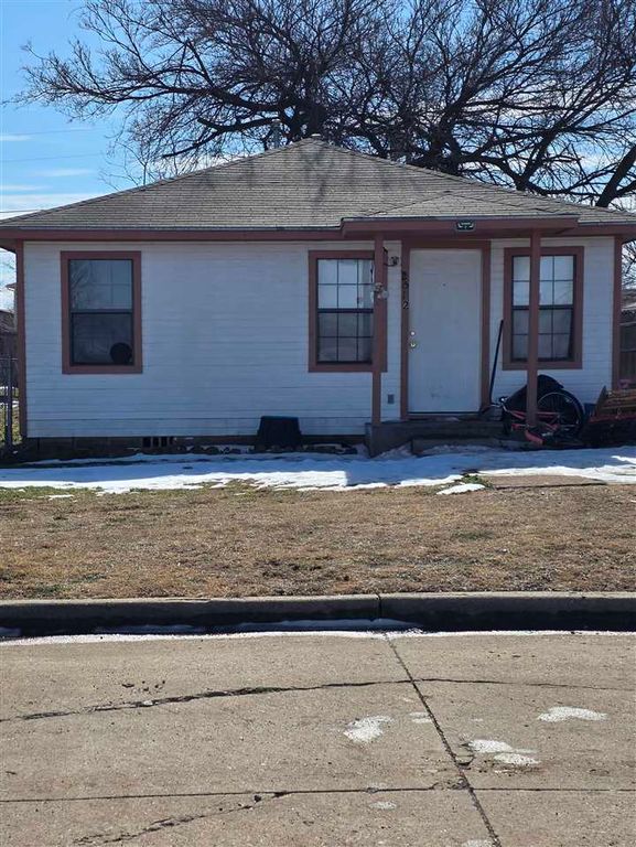 2512 SW B Ave, Lawton, OK 73505