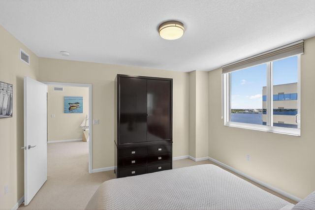 1551 N Flagler Drive 1217, West Palm Beach, FL 33401