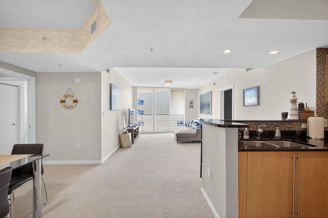 1551 N Flagler Drive 1217, West Palm Beach, FL 33401