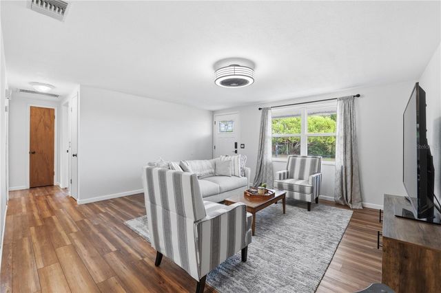 39502 9TH AVENUE, Zephyrhills, FL 33542