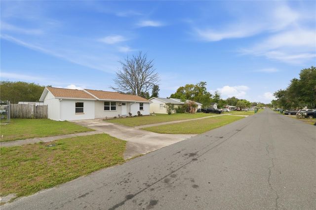 39502 9TH AVENUE, Zephyrhills, FL 33542