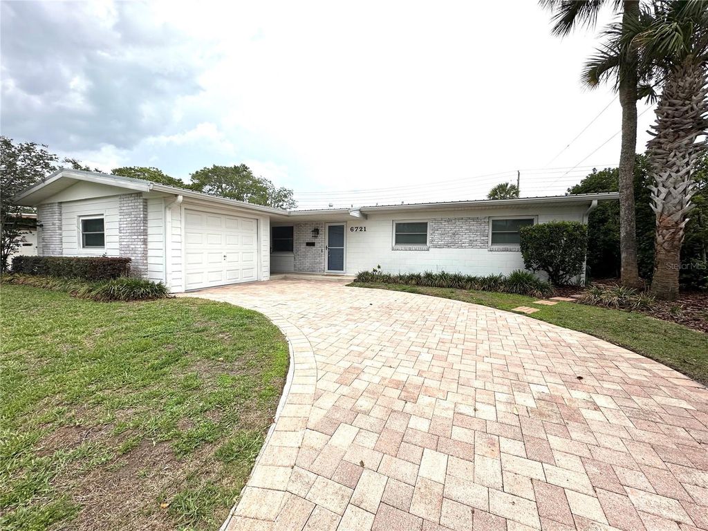 6721 PRECOURT DRIVE, Orlando, FL 32809