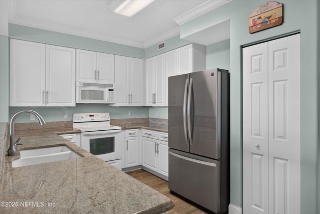 60 SURFVIEW Drive 206, Palm Coast, FL 32137