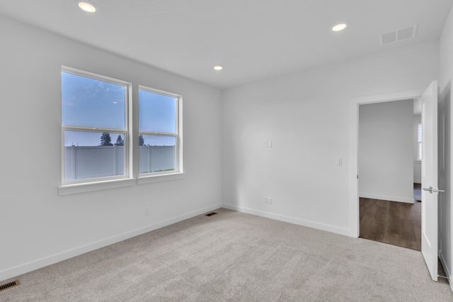 1231 N High Desert Dr, Deer Park, WA 99006