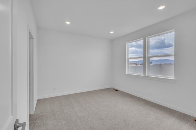 1231 N High Desert Dr, Deer Park, WA 99006