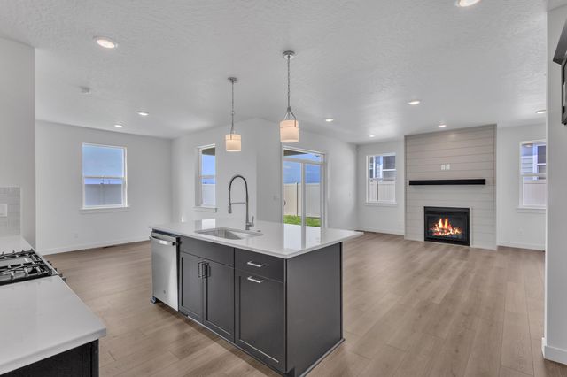 1231 N High Desert Dr, Deer Park, WA 99006