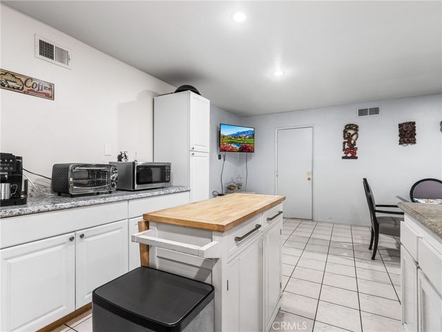 2216 Sequoia, Simi Valley, CA 93063