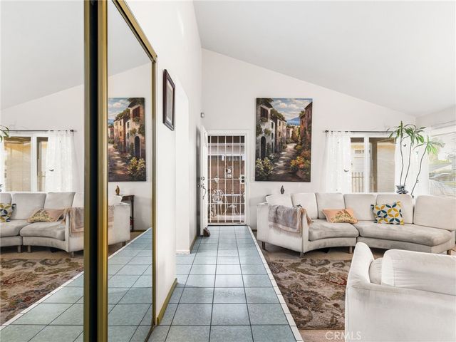 2216 Sequoia, Simi Valley, CA 93063