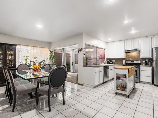 2216 Sequoia, Simi Valley, CA 93063