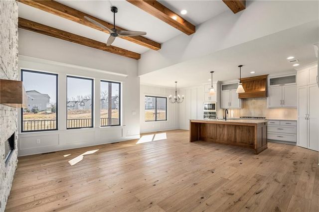 1401 Kintyre Court, Raymore, MO 64083