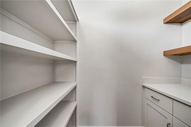 1401 Kintyre Court, Raymore, MO 64083