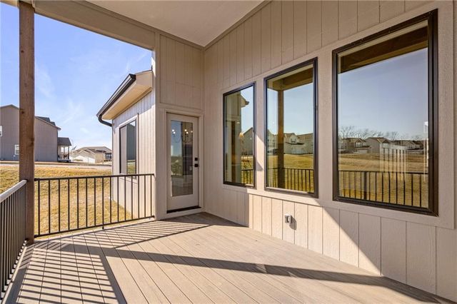 1401 Kintyre Court, Raymore, MO 64083