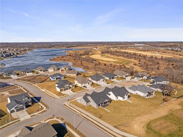 1401 Kintyre Court, Raymore, MO 64083