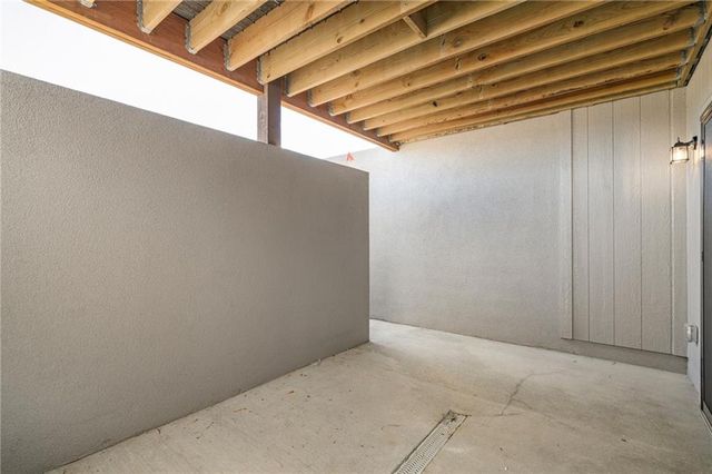 1401 Kintyre Court, Raymore, MO 64083