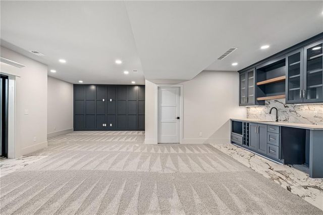 1401 Kintyre Court, Raymore, MO 64083